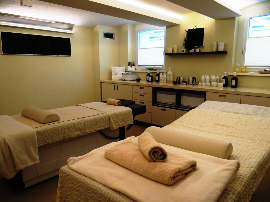 Liepen  Hotel Und Restaurant Am Peenetal מראה חיצוני תמונה